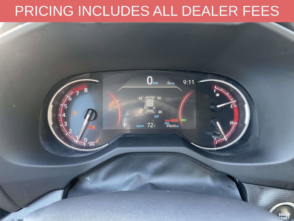 Used 2025 Toyota RAV4 XLE AWD/4WD image 30