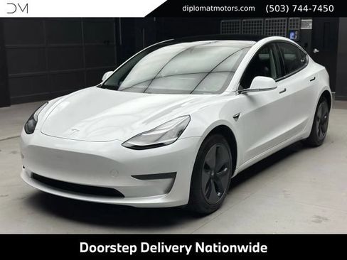 Used 2020 Tesla Model 3 Standard Range Plus RWD image 1