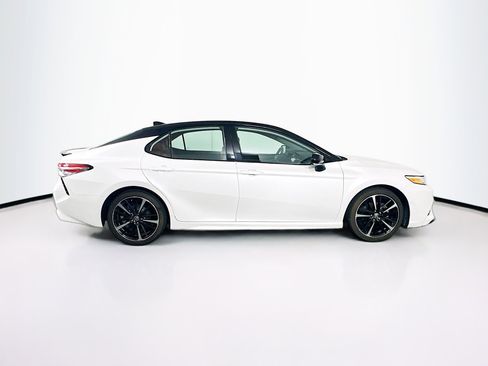 Used 2020 Toyota Camry XSE FWD image 10