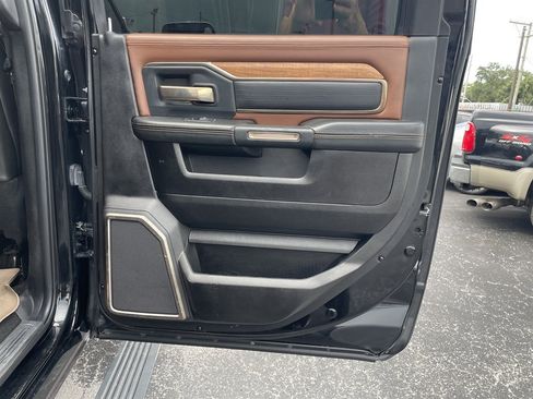 Used 2019 RAM 2500 Limited AWD/4WD image 39