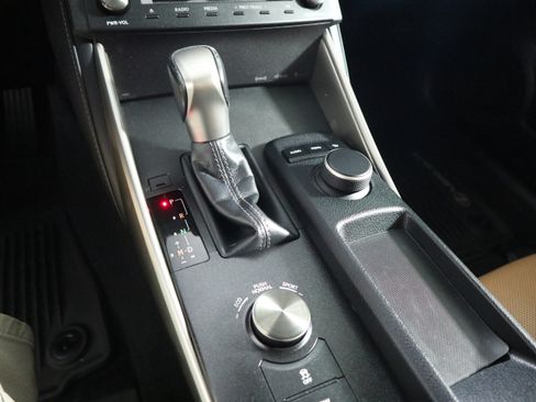 Used 2015 Lexus IS 250 RWD image 23