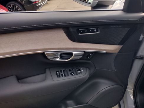 New 2026 Volvo XC90 B6 Plus w/ Protection Package Premier image 8