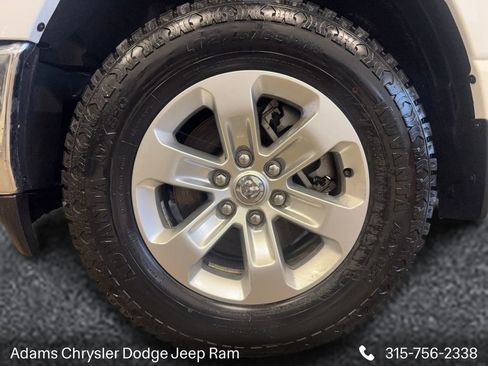 Used 2024 RAM 1500 Laramie AWD/4WD image 17