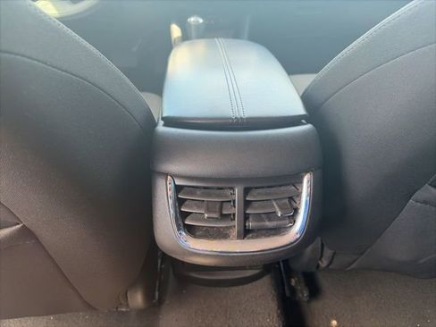 Used 2020 Chevrolet Malibu LT FWD image 13
