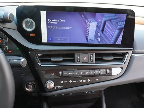 Used 2024 Lexus ES 350 w/ Premium Package image 16