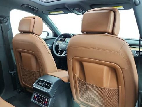 Used 2024 Audi Q8 e-tron Premium Plus w/ Premium Plus Package image 26