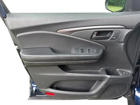 Used 2023 Honda Passport EX-L image 11