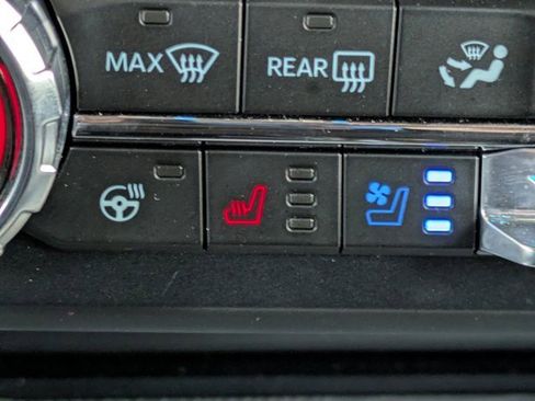 Certified 2024 Ford F350 Platinum w/ FX4 Off-Road Package image 30