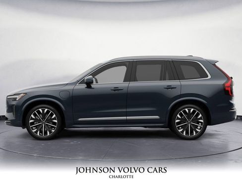 New 2026 Volvo XC90 T8 Plus image 3