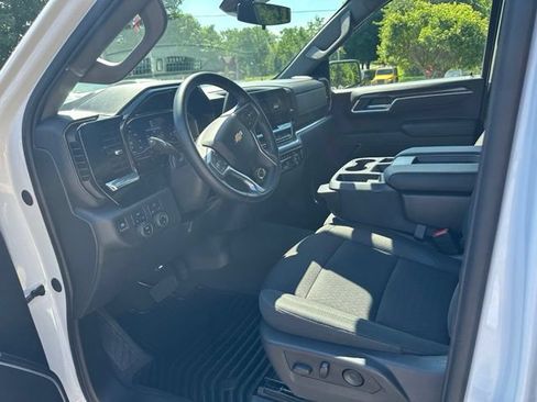 Certified 2024 Chevrolet Silverado 1500 LT AWD/4WD image 15