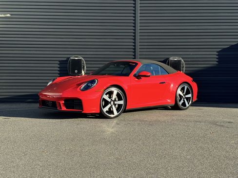 Certified 2025 Porsche 911 Carrera T RWD image 23