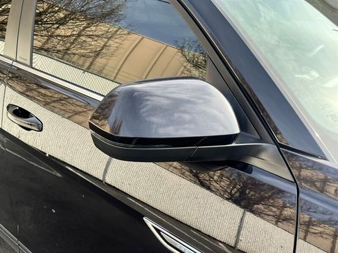 Used 2021 Volkswagen Atlas Cross Sport SE w/ Panoramic Sunroof Package image 9