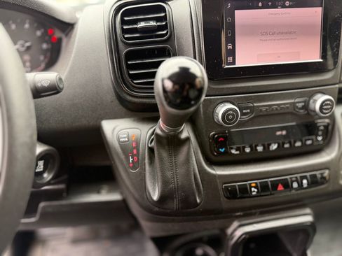 Used 2022 RAM ProMaster 2500 w/ Driver Convenience Group image 15