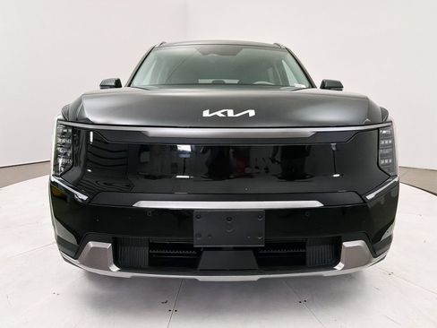 Certified 2024 Kia EV9 Wind AWD/4WD image 14