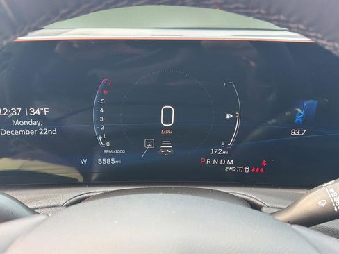 Certified 2025 Cadillac XT4 Premium Luxury w/ Cold Weather Package image 18