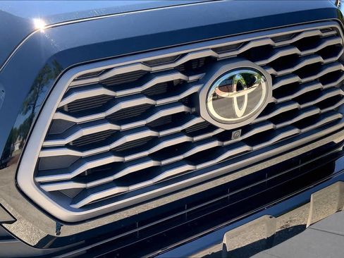 Used 2023 Toyota Tacoma TRD Sport w/ TRD Premium Sport Package AWD/4WD image 30