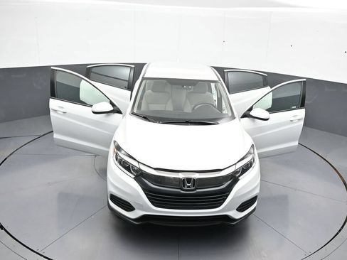 Certified 2022 Honda HR-V LX image 44
