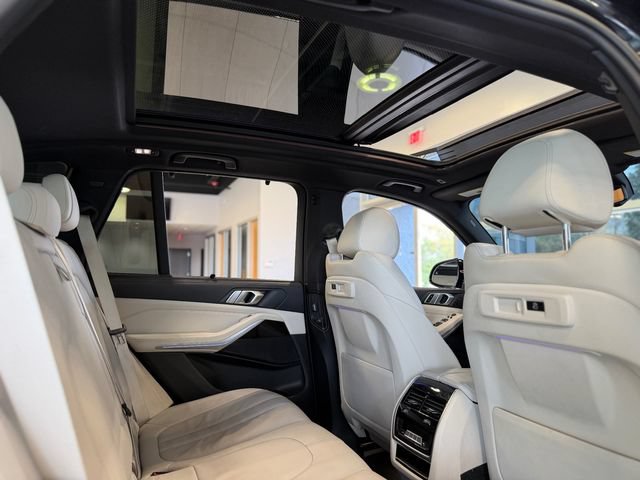 Used 2020 BMW X5 xDrive40i w/ M Sport Package AWD/4WD image 13