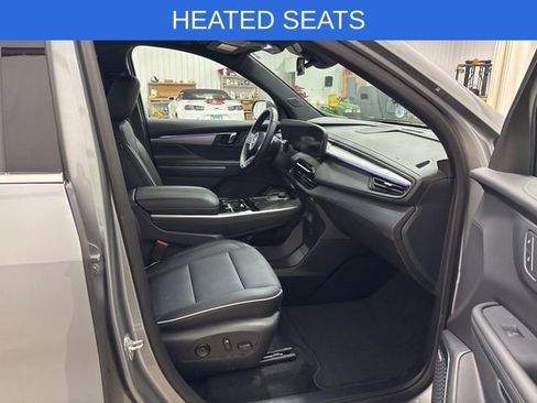 Used 2025 Buick Enclave Preferred image 13