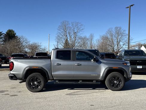 Used 2023 GMC Canyon Elevation w/ Elevation Premium Package image 8