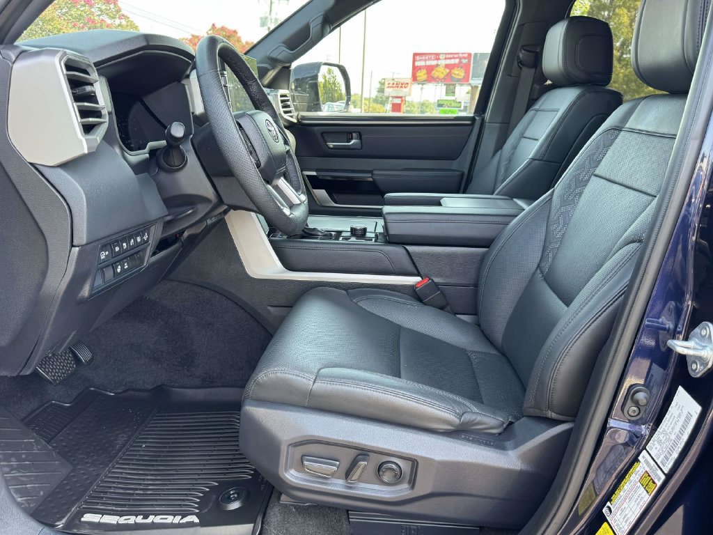 Used 2025 Toyota Sequoia Limited w/ Tow Technology Package AWD/4WD image 22