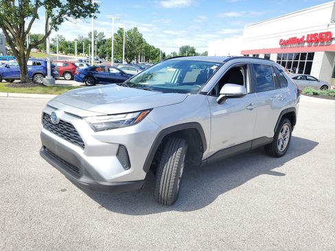 Certified 2024 Toyota RAV4 XLE AWD/4WD image 2