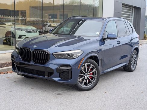 Used 2022 BMW X5 xDrive40i w/ M Sport Package image 1