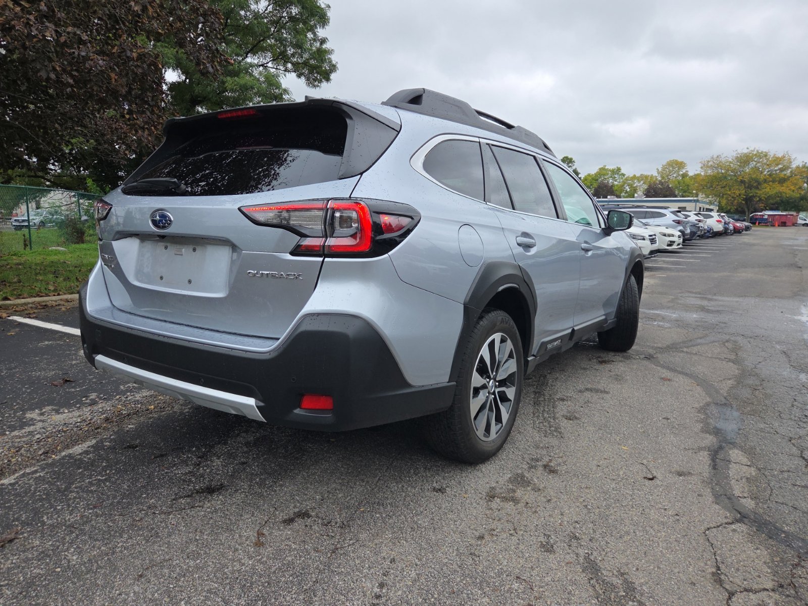 Used 2024 Subaru Outback Limited AWD/4WD image 4