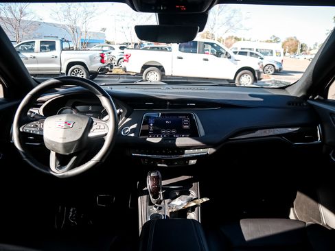 Used 2022 Cadillac XT4 Sport w/ Comfort Package image 29