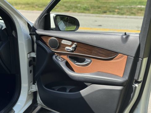 Used 2016 Mercedes-Benz GLC 300 4MATIC image 20