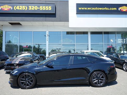 Used 2022 Tesla Model S Plaid AWD/4WD image 2