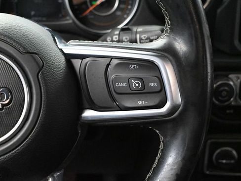 Used 2020 Jeep Wrangler Unlimited Sahara w/ Dual Top Group image 31