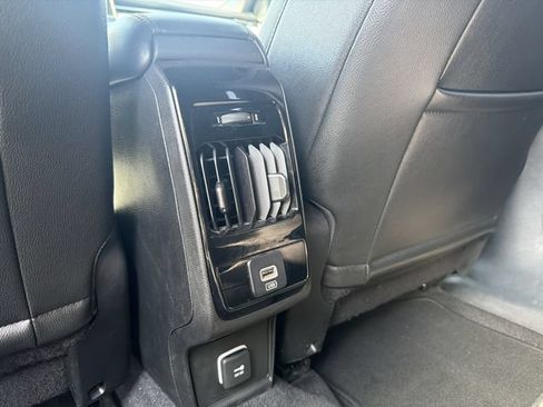 Used 2024 Jeep Compass Latitude AWD/4WD image 22