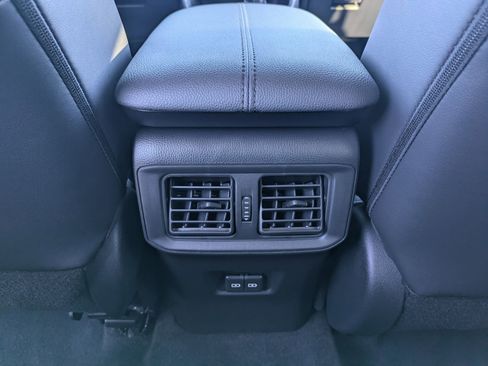 Used 2023 Toyota RAV4 XLE Premium image 22