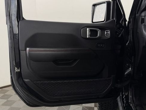 Used 2024 Jeep Wrangler Unlimited Rubicon AWD/4WD image 14