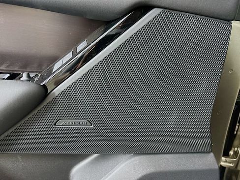 Used 2026 Land Rover Range Rover Velar Dynamic SE AWD/4WD image 19