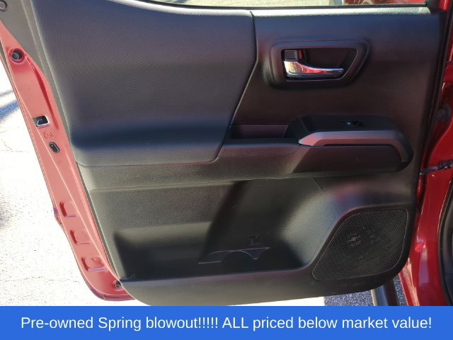 Used 2022 Toyota Tacoma TRD Off-Road w/ TRD Premium Off Road Package AWD/4WD image 37