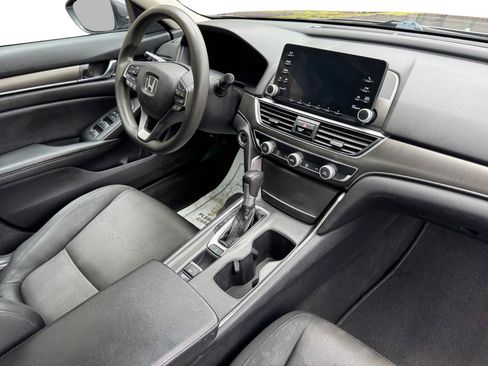 Used 2019 Honda Accord LX image 4