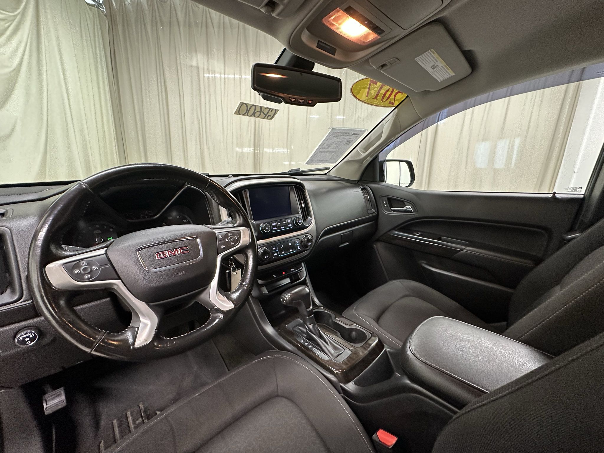 Used 2017 GMC Canyon SLE w/ SLE Convenience Package RWD image 25