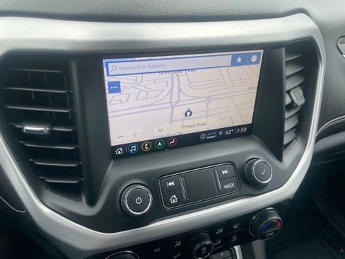 Used 2023 GMC Acadia SLT FWD image 15