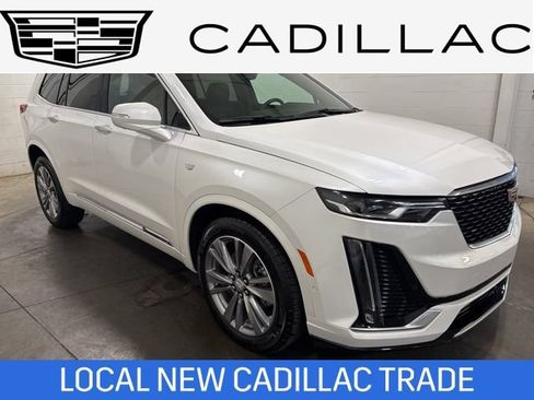 Used 2025 Cadillac XT6 Premium Luxury w/ Technology Package AWD/4WD image 3