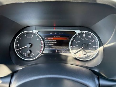 Used 2025 Nissan Sentra SV FWD image 14