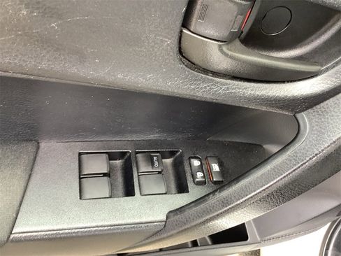 Used 2014 Toyota Corolla L image 17