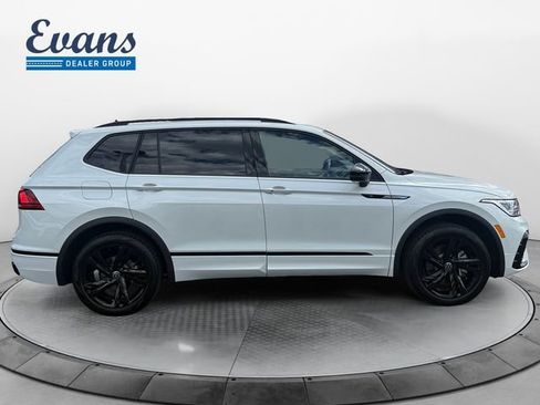 Used 2024 Volkswagen Tiguan SE R-Line AWD/4WD image 8