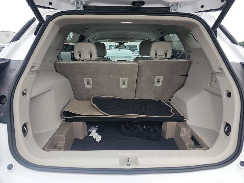 Used 2018 GMC Terrain Denali w/ Advanced Safety Package FWD image 13