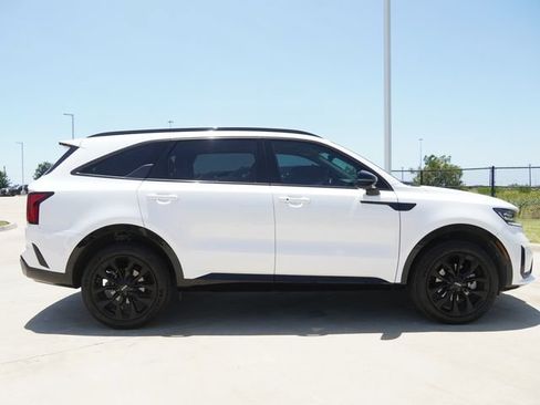 Used 2023 Kia Sorento SX AWD/4WD image 9