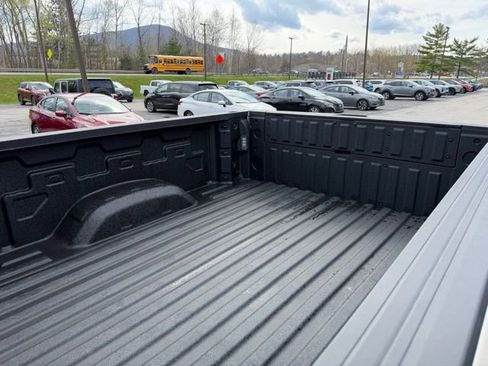 New 2026 Chevrolet Silverado 2500 ZR2 AWD/4WD image 11