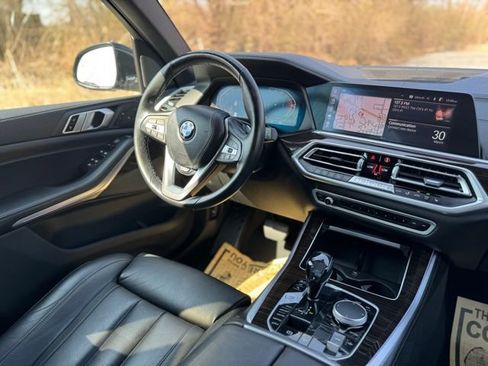 Used 2021 BMW X5 xDrive40i w/ Premium Package image 29