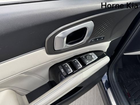 Certified 2023 Kia Sorento SX Prestige image 9