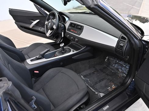 Used 2007 BMW Z4 3.0i RWD image 22